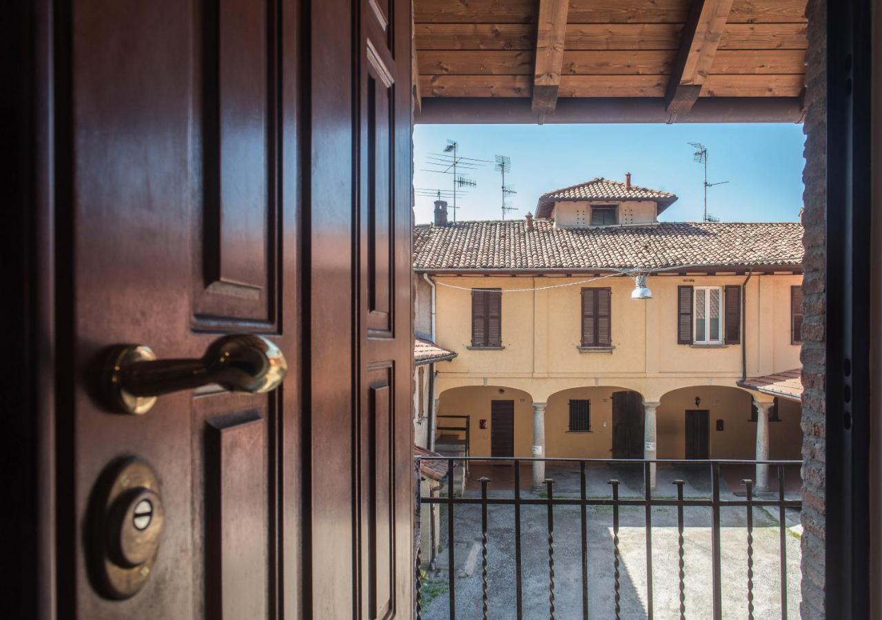 B&B La Corte And Home Restaurant - Free Parking - 10 Minutes To The Lake And Centre Como Exteriör bild