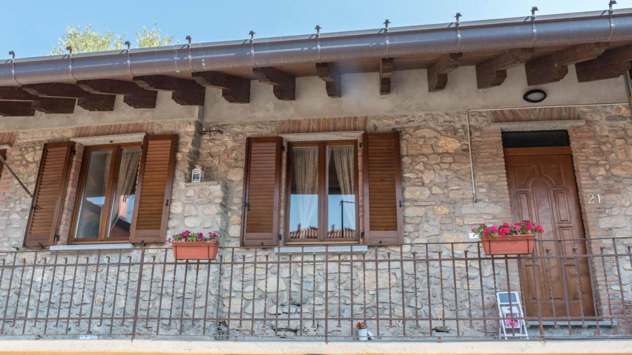 B&B La Corte And Home Restaurant - Free Parking - 10 Minutes To The Lake And Centre Como Exteriör bild