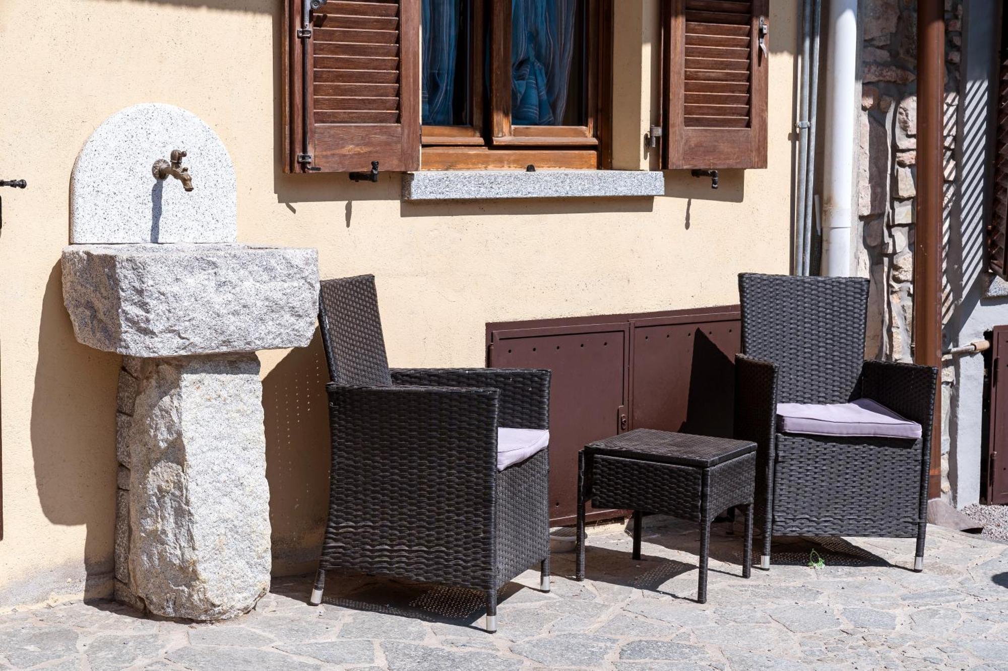 B&B La Corte And Home Restaurant - Free Parking - 10 Minutes To The Lake And Centre Como Exteriör bild