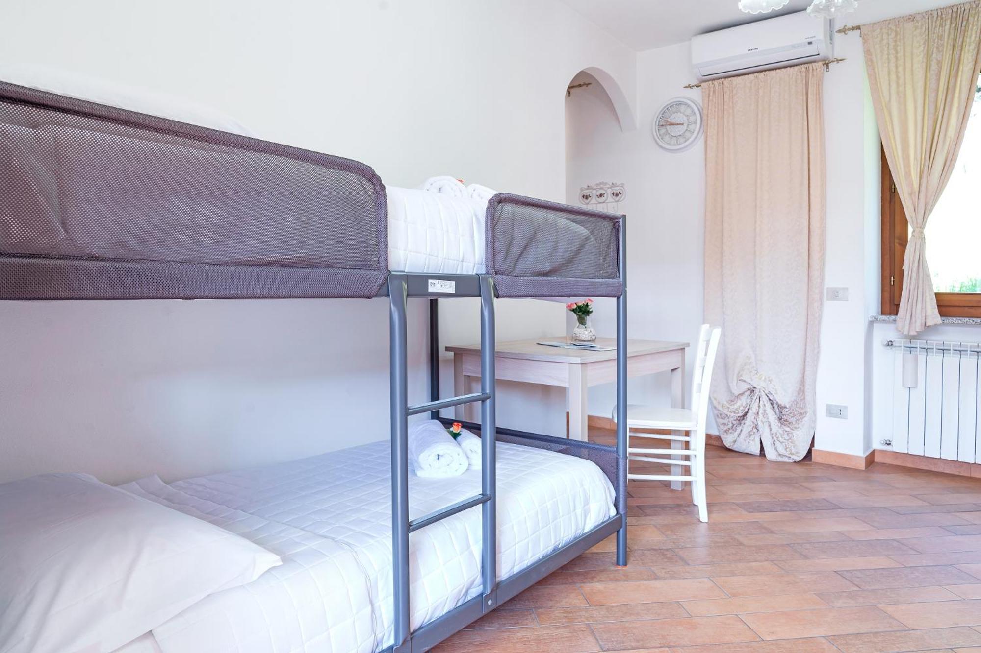 B&B La Corte And Home Restaurant - Free Parking - 10 Minutes To The Lake And Centre Como Exteriör bild