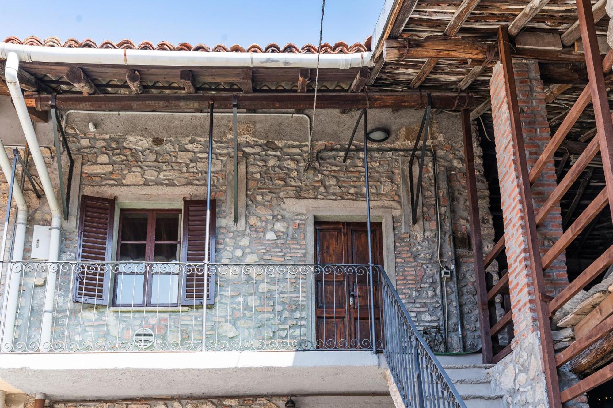 B&B La Corte And Home Restaurant - Free Parking - 10 Minutes To The Lake And Centre Como Exteriör bild